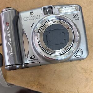 Canon Silver Compact Digital Camera PowerShot A720 IS Style